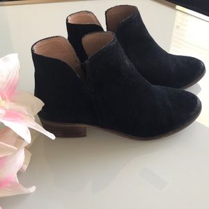 Splendid Hamptyn Distressed Suede Ankle Boots